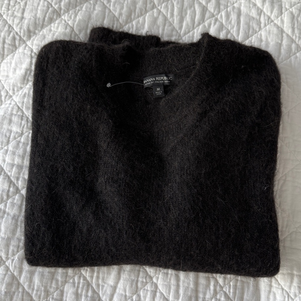 Banana Republic Black Sweater - Picture 7 of 12